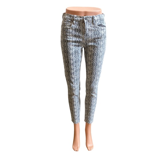 BLANKNYC The Reade Crop in Snake Print, size 26 - Picture 4 of 16